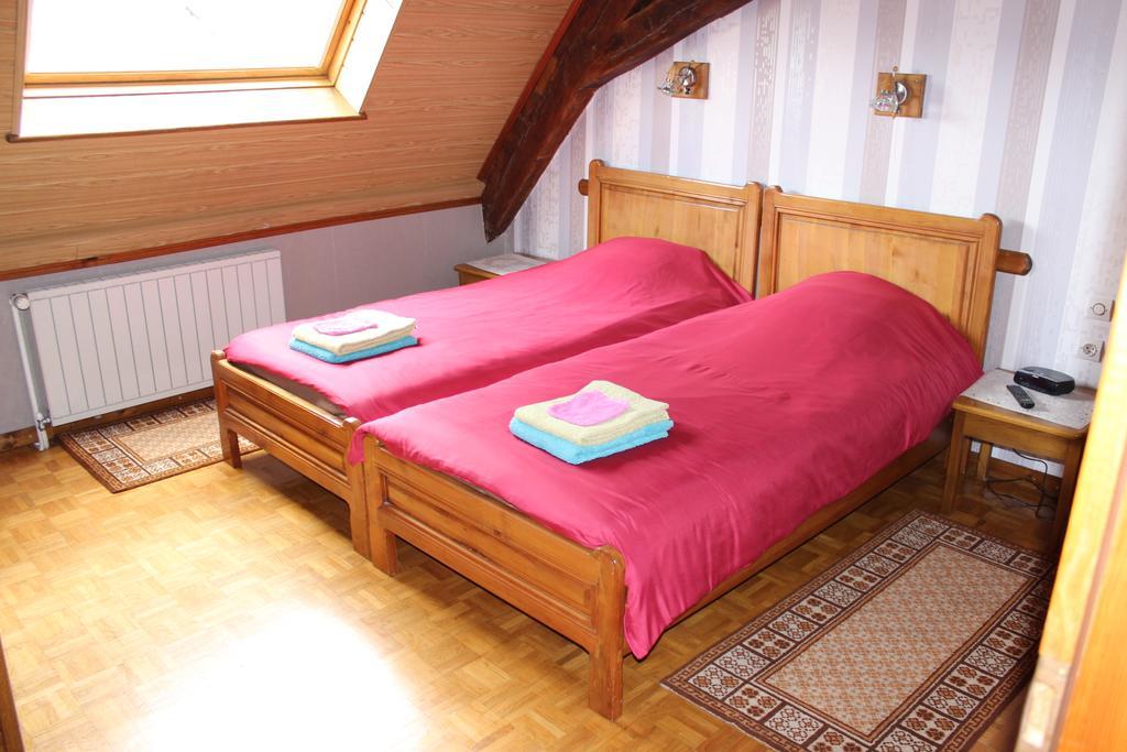 Chambres D'Hotes Au Vieux Moulin Entre Sarreguemine Et Bitche Rahling Quarto foto